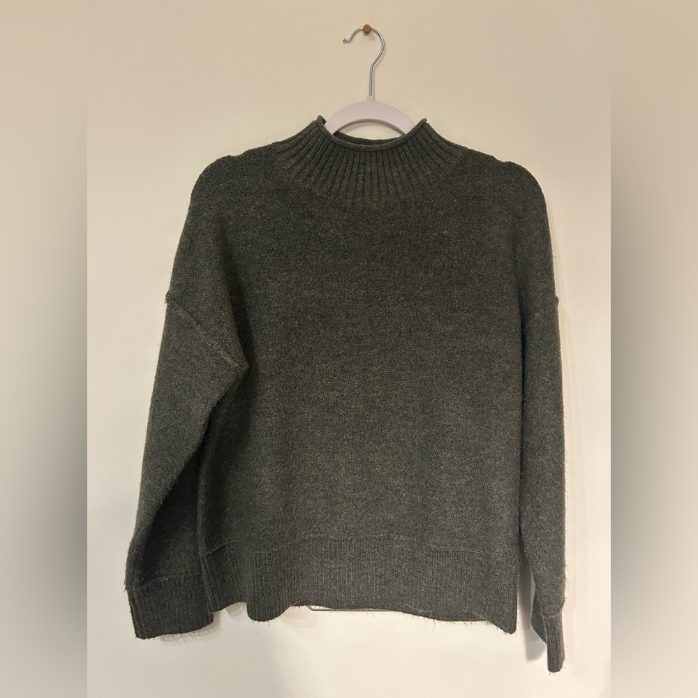 Universal Thread Dark Green Turtleneck Sweater